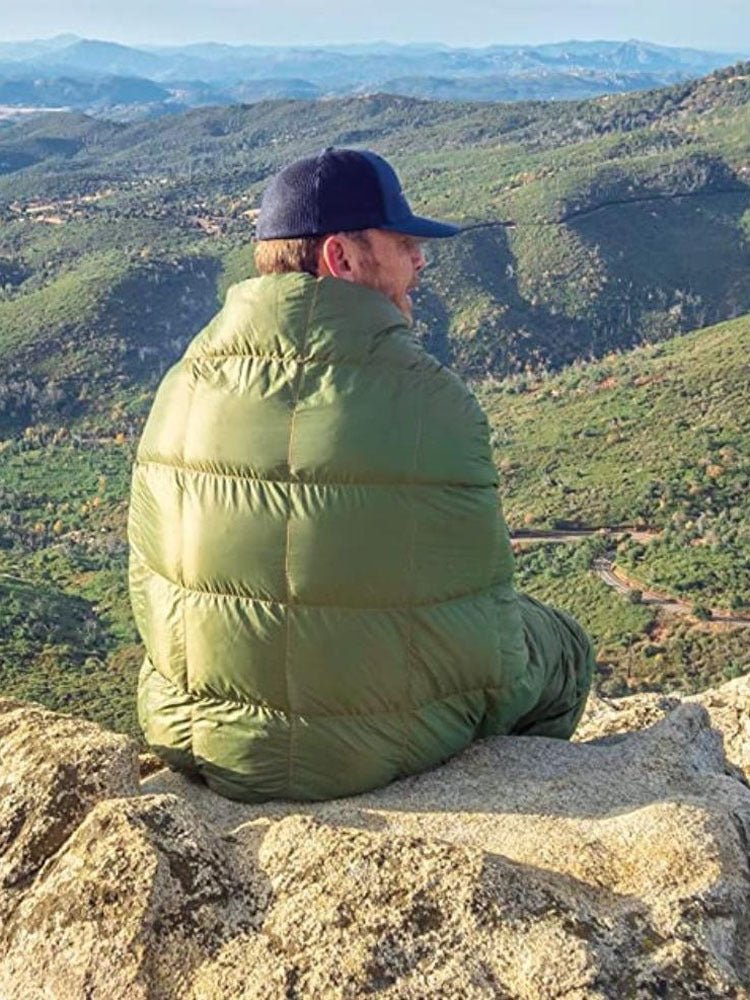 Military Green Compact Lightweight Quilted Blanket - SportZone.co.nz